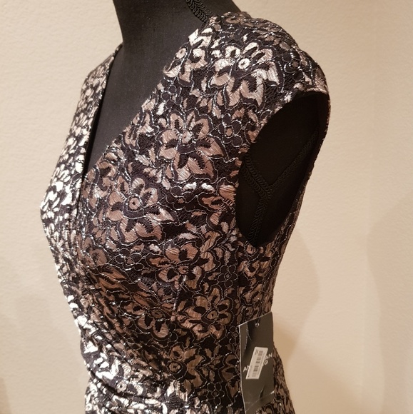 Dress - Picture 5 of 7